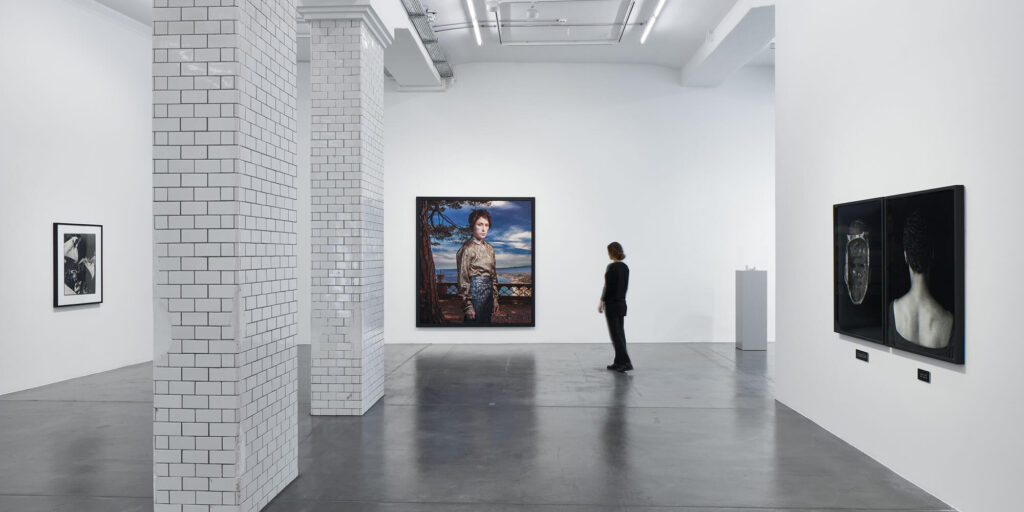 Bảo vệ: Đàn bà và “giới tính hạng hai”.